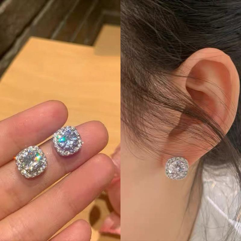 Silver needle pearl zircon earrings women's Korean ins mini stud earrings niche fashion temperament Mori earrings