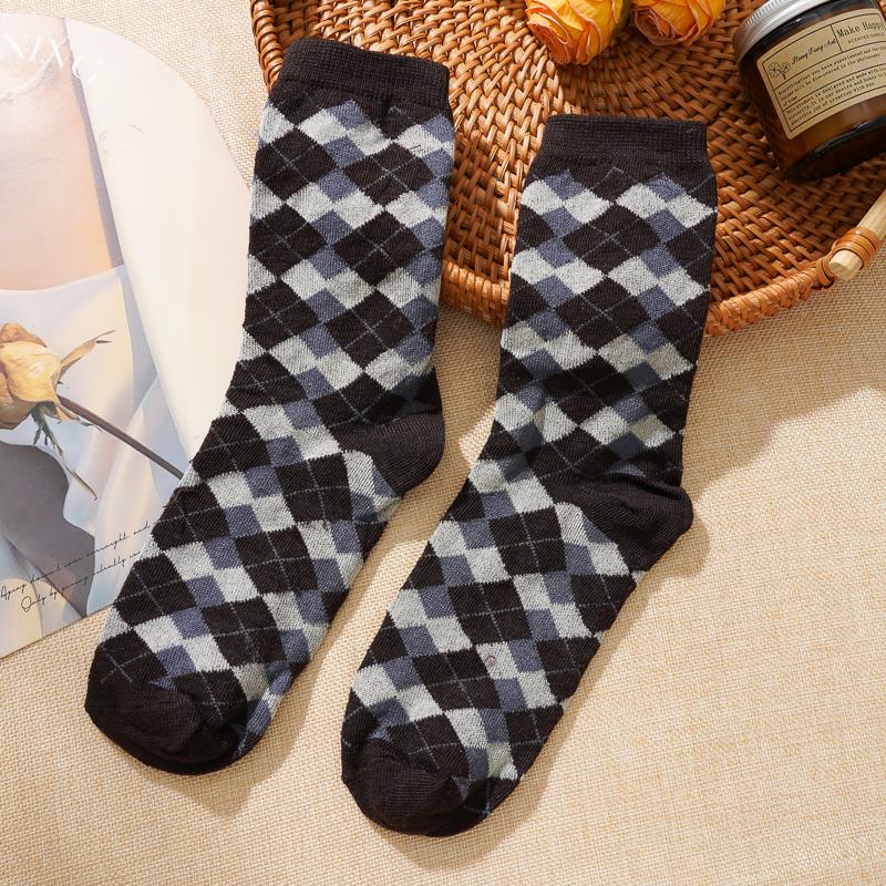 Long Socks for Women Autumn and Winter Mid-tube Women's Socks Sweat-absorbent and Breathable College Style Ins Trendy Socks