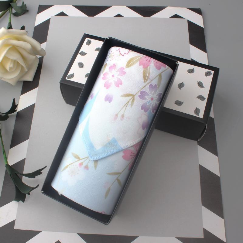 

Хлопковый принт Ультратонкий Мягкий Впитывающий пот Большой Размер Носовой платок Plum blossom: blue single gift box