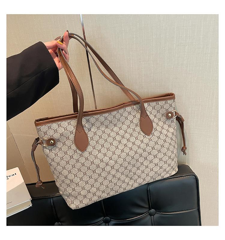 

Bag Premium retro large-capacity printed bag New fashion commuter tote bag shoulder bag handbag хаки
