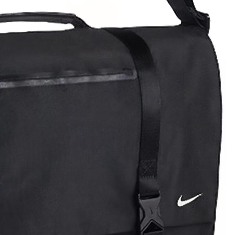 Nike Genți de mână din nailon Geantă de umăr Geantă crossbody Regular Unisex Negru Casual PBZ745-010
