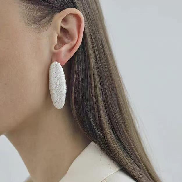 Cocoon Series White Brushed Striped Oval Stud Earrings: Women's 2025 Silver Needle Design