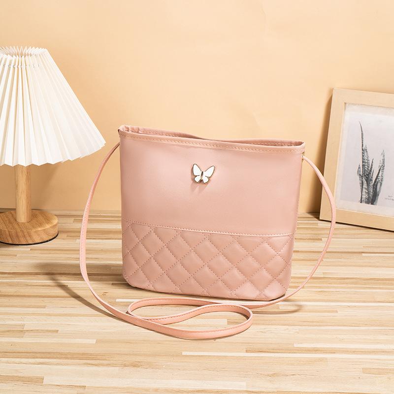 

Женская сумка, новая ромбовидная сумка на плечо с декоративной бабочкой, модная повседневная сумка-ведро, одна штука. розовый