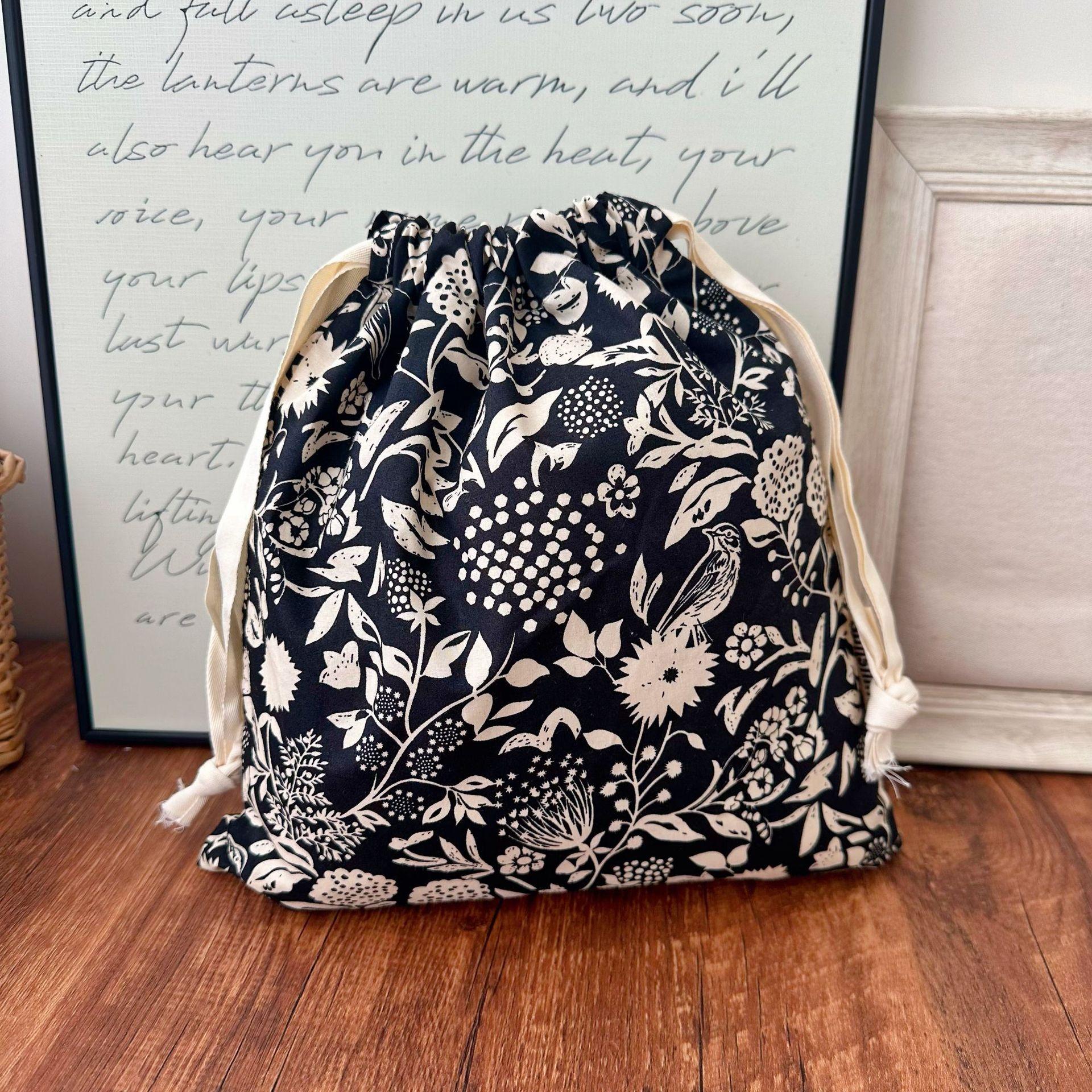 

1pcs Floral Bird Print Cotton Drawstring Storage Bag Portable Reusable Organizer Pouch for Home Travel Shopping Beach 26x28cm чёрный