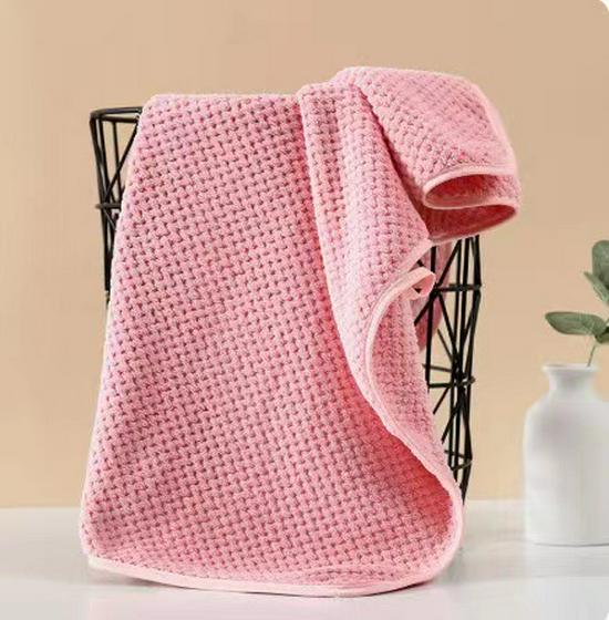 Soft Coral Fleece Towel Set: Absorbent Pineapple Grid Design for Kids, Face, and Bath.
