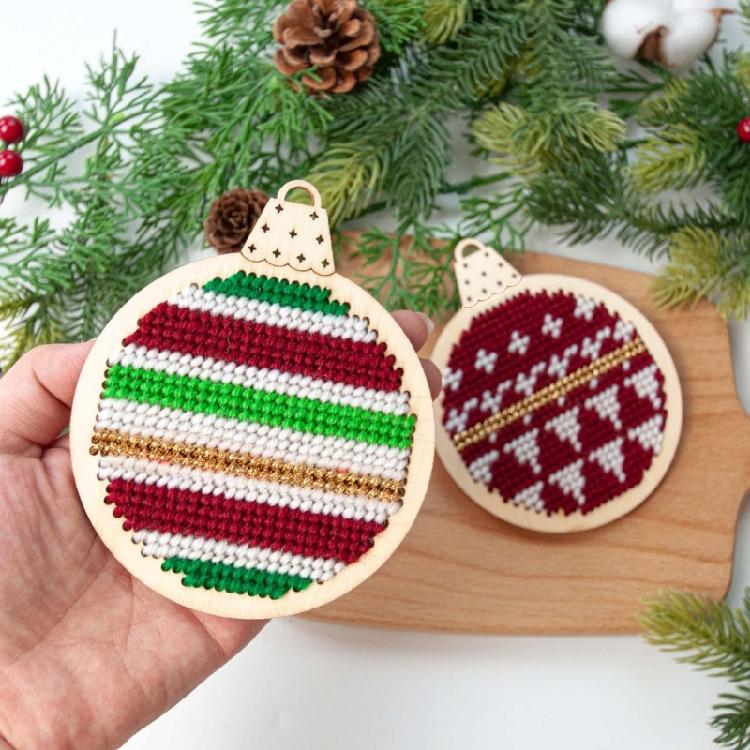 Runde Holz-Kreuzstich-Dekorations-Kits für DIY-Weihnachtsbaumschmuck