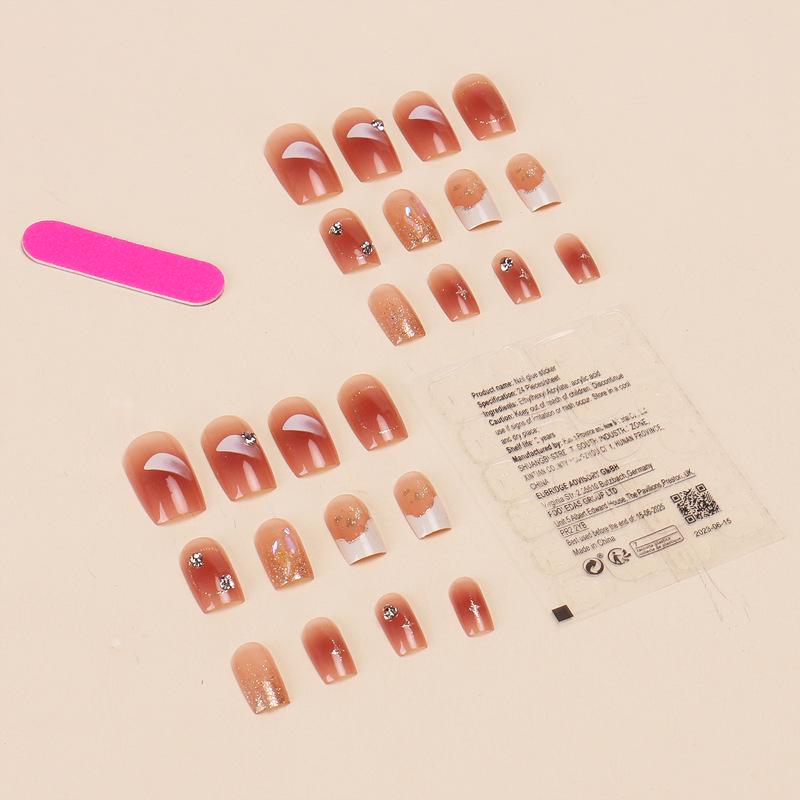 Aurora Prismatic Diamond Manicure: Medium Long Wearable Nail Patches