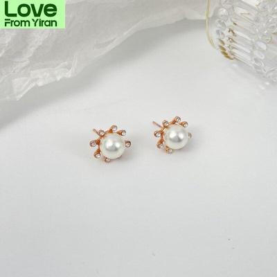 Boucles d'oreilles clous mignonnes en perle et strass pour femmes Bijoux de piercing Cristal Zircon Anneau d'oreille Mode coréenne Accessoires de fête de mariage