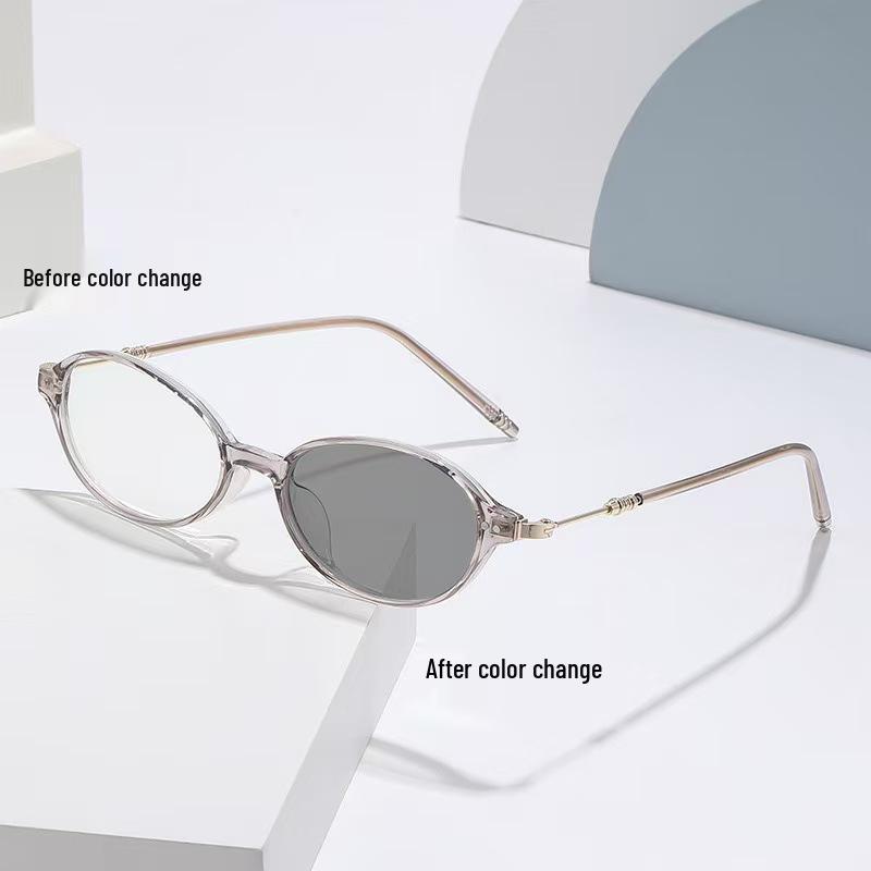 

High-End Retro Oval Tortoiseshell Photochromic Glasses with Anti-Blue Light, Indoor/Outdoor Use, Fits Myopia Prescription.
