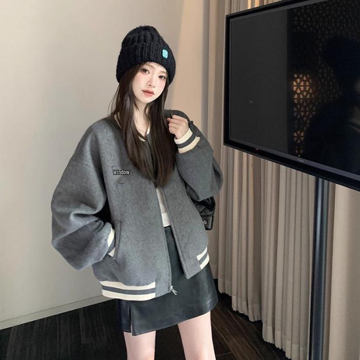 

Gray College Style Retro Baseball Jacket for Petite Women - Thick, Loose, Casual Top for Autumn/Winter XL серый