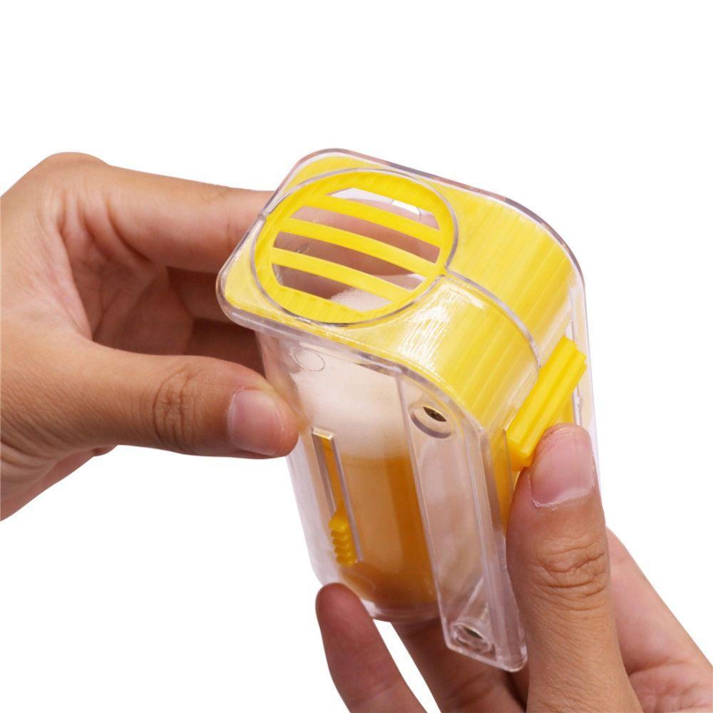 Beekeeper One Handed Plastic Bee Queen Marking Catcher Queen Bee Cage Marker Bottle