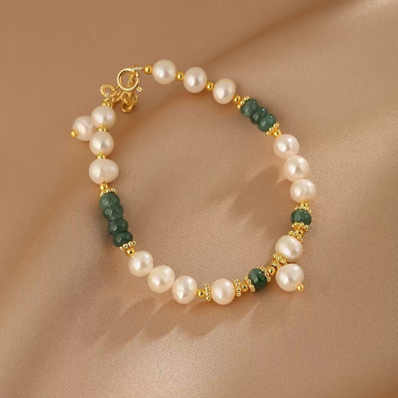 

Vintage Green Color Jade Natural Stone Oval Freshwater Pearl Beads Strand Bracelets for Women 14K Real Gold Plated Copper