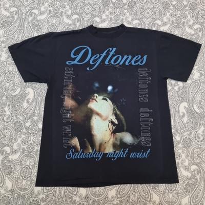 T-shirt Vintage Deftones Saturday Night Wrist Maglietta Band Metal Stampa Grafica