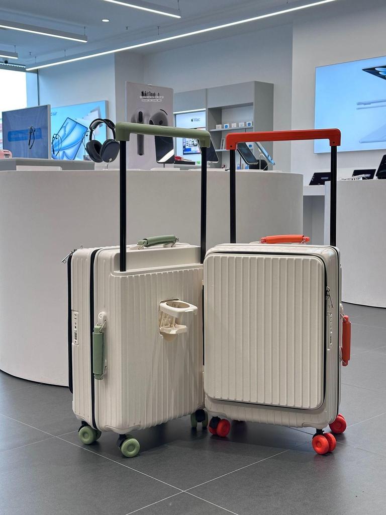 5022 Explosion-Proof 28-Inch Check-in Zipper Suitcase with Side Opening and Deep Compartment.