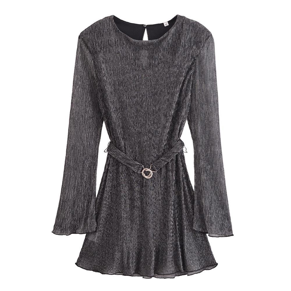 

Весна 2025 Женское приталенное платье плиссе с поясом M серый