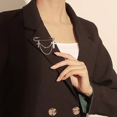 Broschen & Körperschmuck