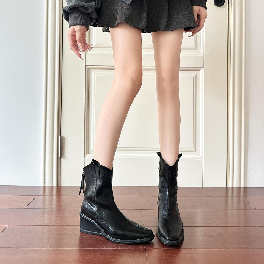 White thick-soled wedge elastic thin boots women's autumn and winter new retro versatile short boots Martin boots
