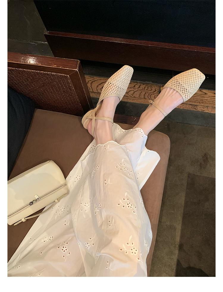 

Grape mother has the same style in stock~ French hollow woven small square head light mouth thick heel versatile rear empty sandals women s summer 35