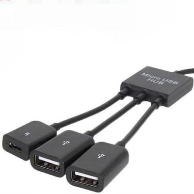 Micro-USB OTG Hub Erweiterungsdock: Drei-Wege-Splitter mit Netzteil für Mobiltelefone und Tablets.