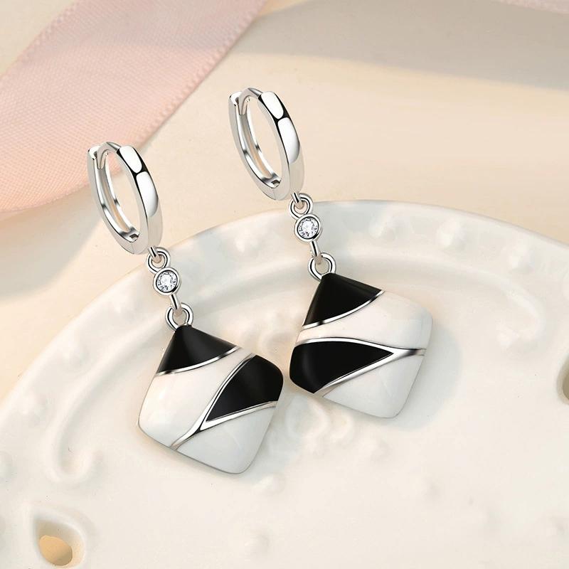 New Charm Black and White Geometry Square Earrings Light Luxury and High-end feel 925 Silver Ear Buckle For Women KOFSAC