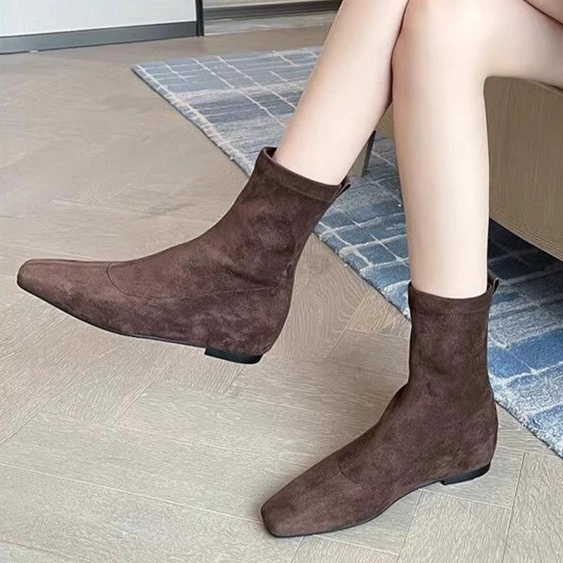 Mode Damen Wildleder Hohe Stiefel Flats Eckige Zehenschuhe Frau 2025 Trend Chelsea Boots Winter Goth Walking Neu Mujer Schnee Motorradstiefel