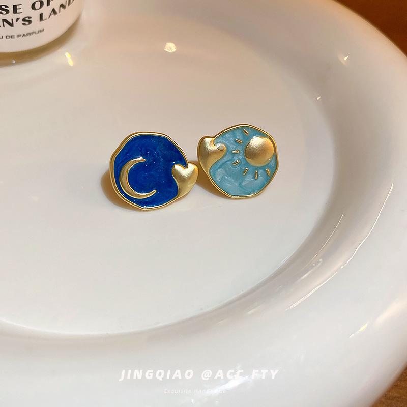 

Sweet Drip Silver Needle Earrings: Love Heart, Sun, Moon, and Stars Design for Women