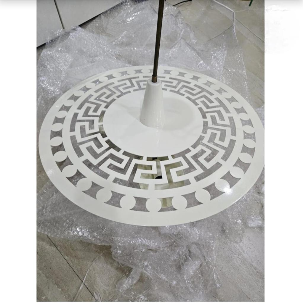 Lámpara de araña Sputnik personalizada Iluminación de techo con disco blanco estilo Moderno de mediados de siglo Lámpara colgante retro hecha a mano Luminaria de decoración única para el hogar Regalo