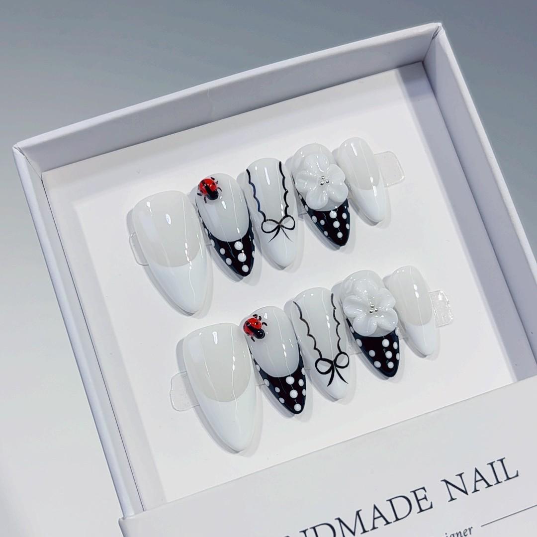 French Style 3D Nail Art Stickers - Simple, Pointed False Nails & Wearable Nail Tips Medium
