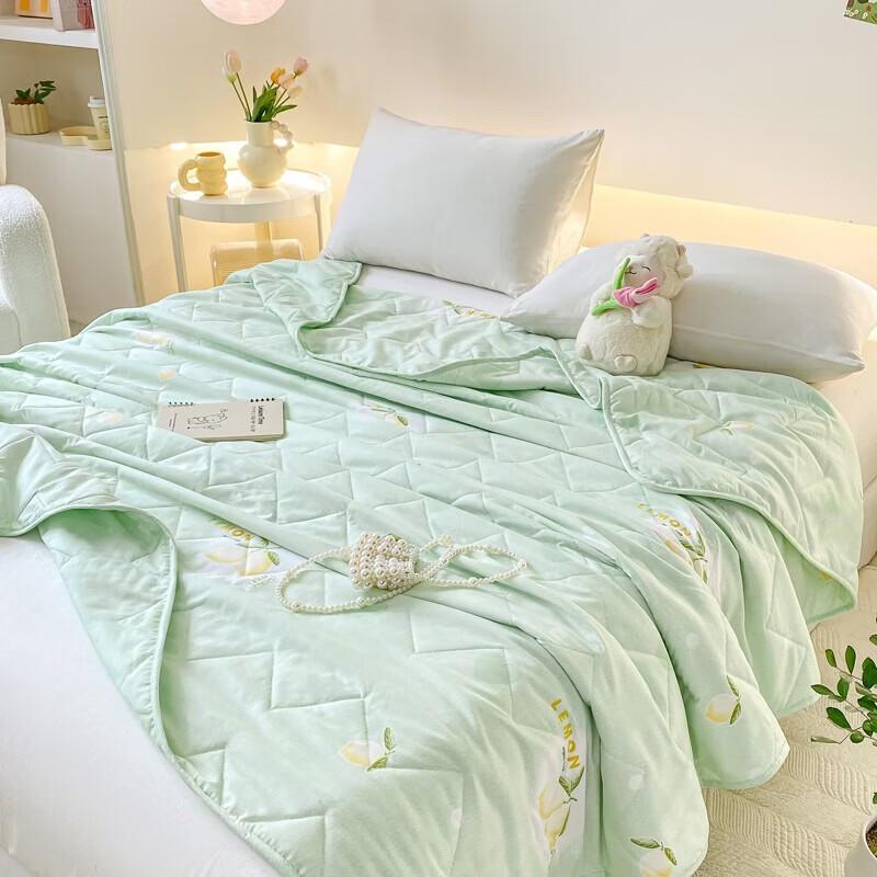 Louis Kellog Vibrant Lemon Skin-Friendly Quilt