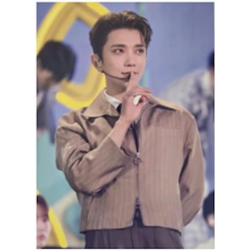 SEVENTEEN FOLLOW AGAIN To RIGHT HERE PACKAGE GIFT VOD BRNEFIT PHOTO CARDOFFICIAL