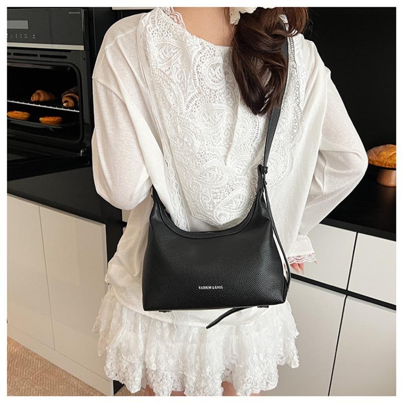 New first-layer dumpling bag niche design fashionable versatile underarm bag high-end single shoulder messenger bag