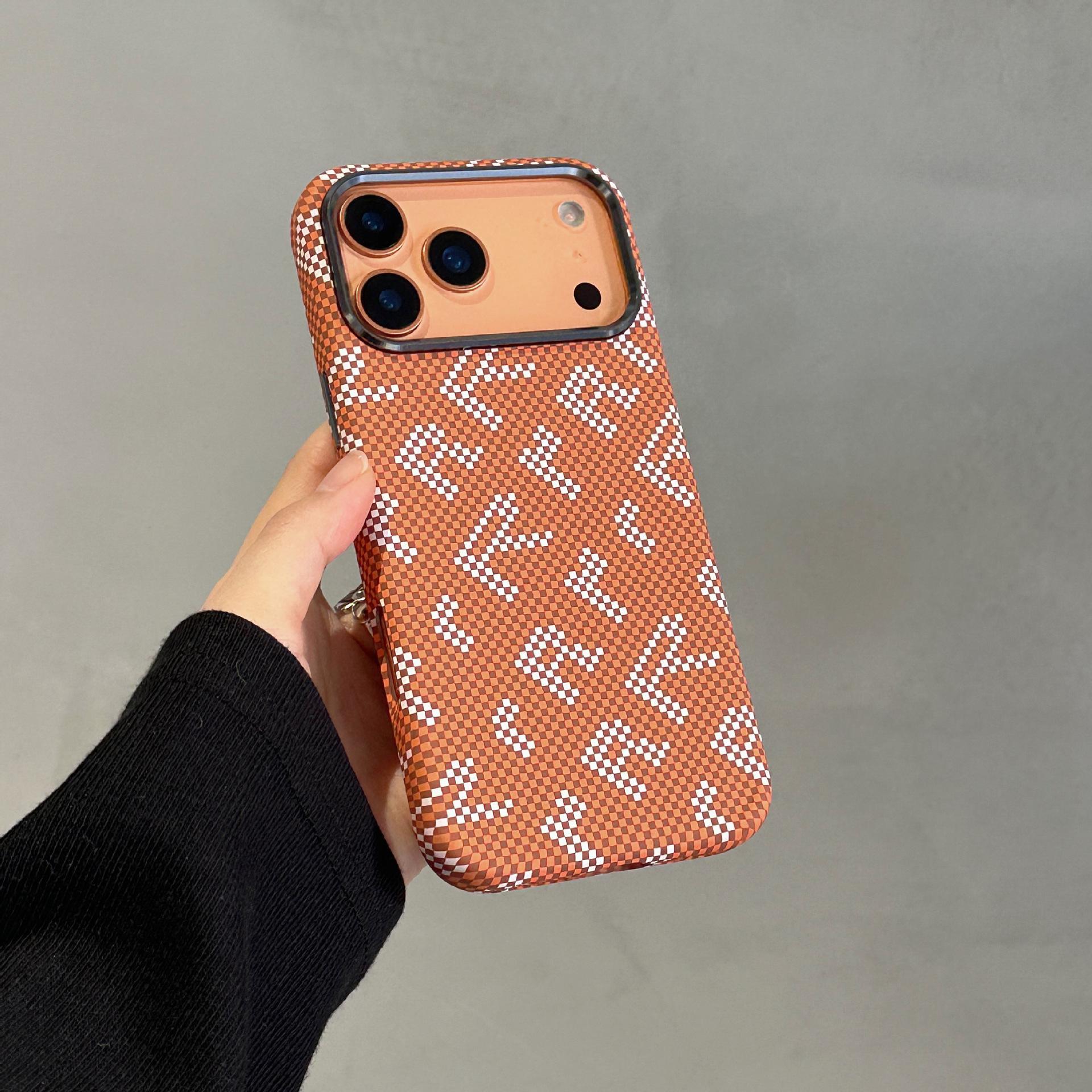 

Kevlar Skin Sensing Magnetic Suction Suitable for iPhone17ProMax Mobile Phone Case Carbon Fiber Pattern Anti-drop iPhone 17