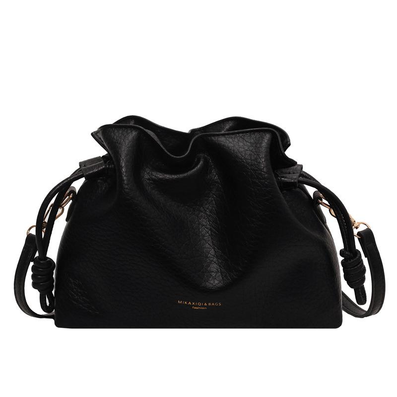 Messenger Bag Women s New Large-capacity Commuter Drawstring Bucket Bag 3238₽