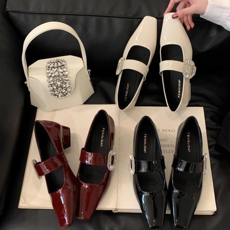 Výprodej skladových Mary Janes bot pro ženy Kožené boty Nízké podpatky Černá kůže Kamínková přezka Měkké Pohodlné Lodičky