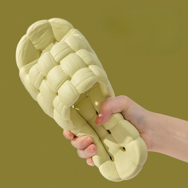 Universal and Versatile Slippers for Both Home and Bathroom Use, Non Slip Soft Soled Slippers for Showering, Suitable for Both Men and Women