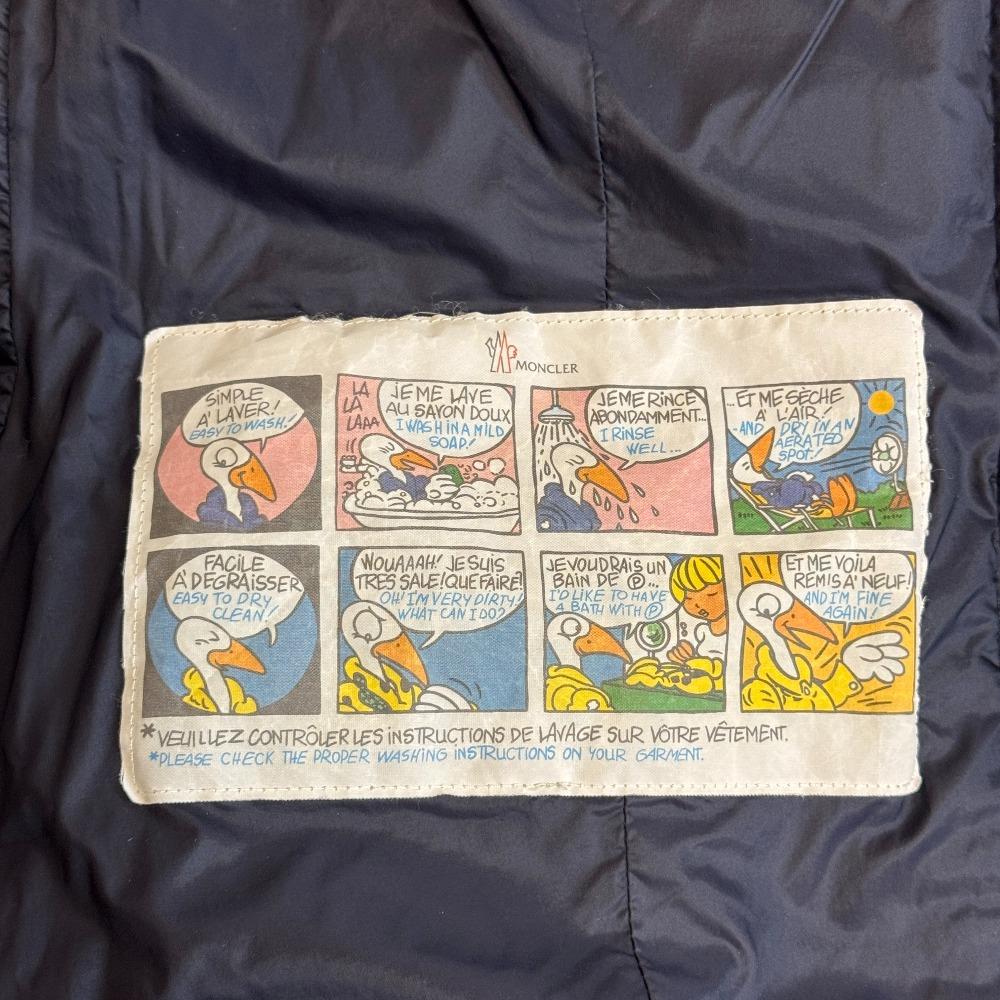 Moncler Short Nylon AVOCE Down Jacket Navy Nylon Used