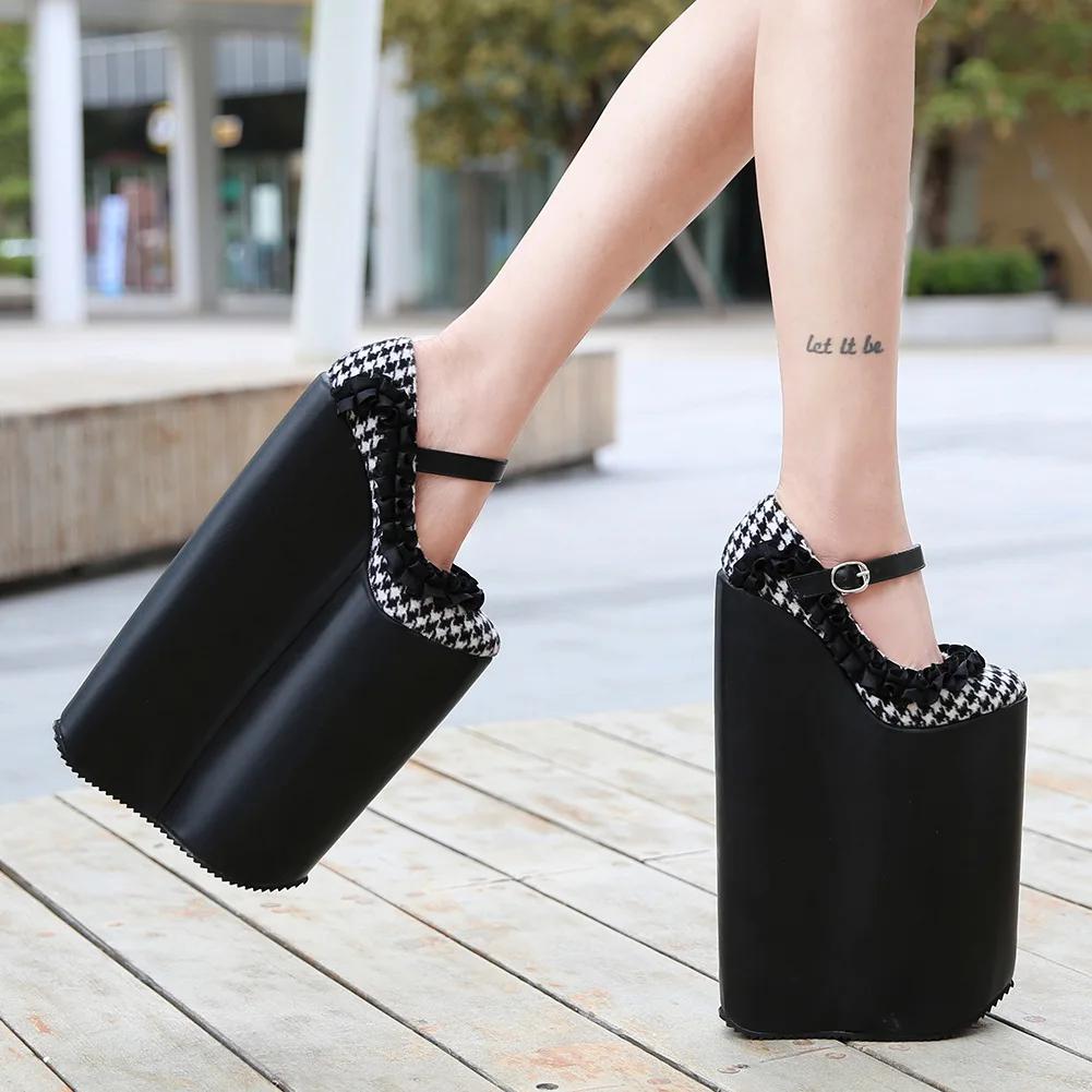 Fashion 30cm Individual Design Sense Buckle Women's Muffin Heel Shoes Sweet Round Head Fashion Shoes European / American Style Sub Shoes