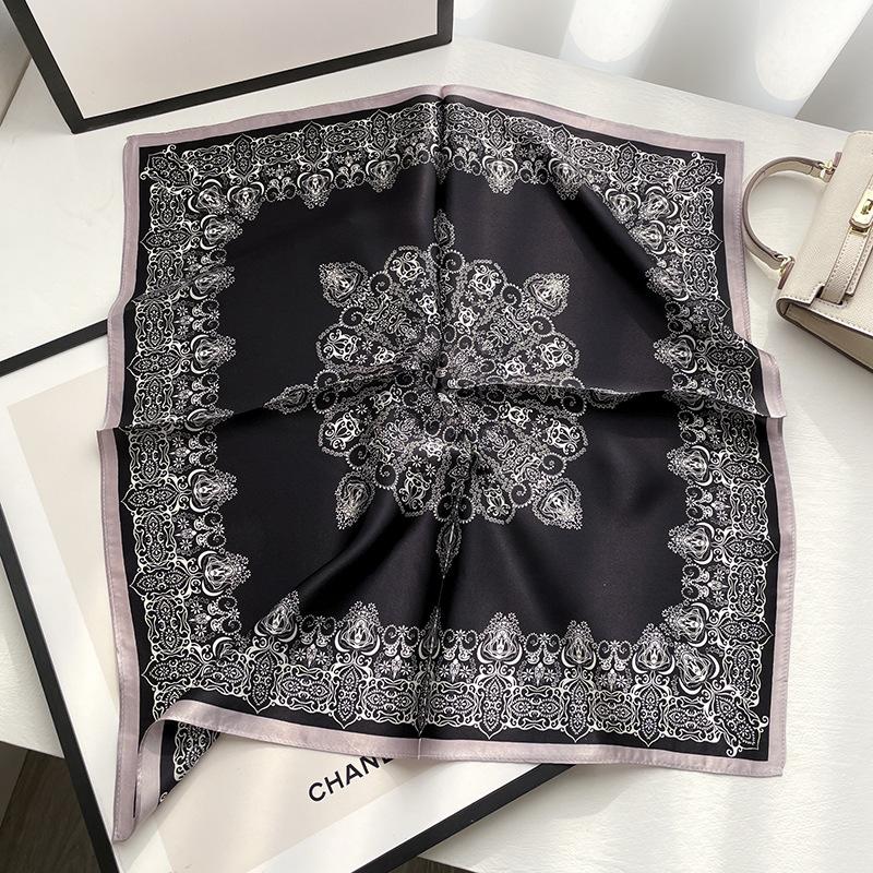 Four Seasons Universal Retro 53 * 53cm Small Square Scarf Silk Mulberry Silk Silk Scarf Plain Weave Decoration Classical Green Woman 53*53cm