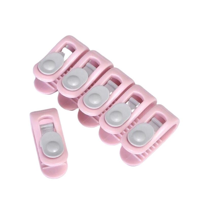 "Needleless Anti-Slip Quilt Fastener Clip"