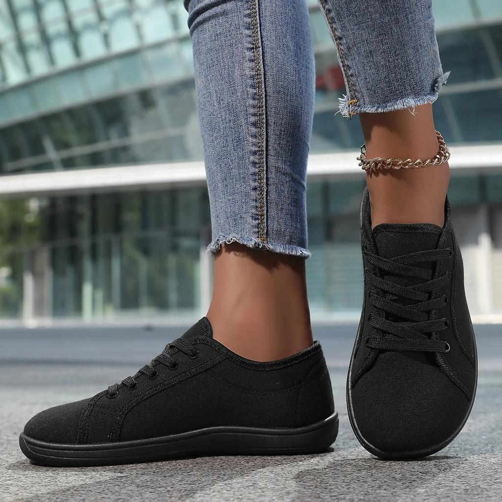 White Canvas Couple Sports Shoes Training Large Size Men Women Anti-Slip Wear-Resistant Gymnastics Performance Flat Heel