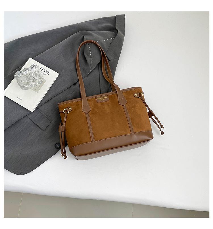 

Сумка-тоут для通勤, женская новая ретро-мода, повседневная, большой вместимости, подмышечная сумка, премиальная текстура, сумочка, тренд коричневый