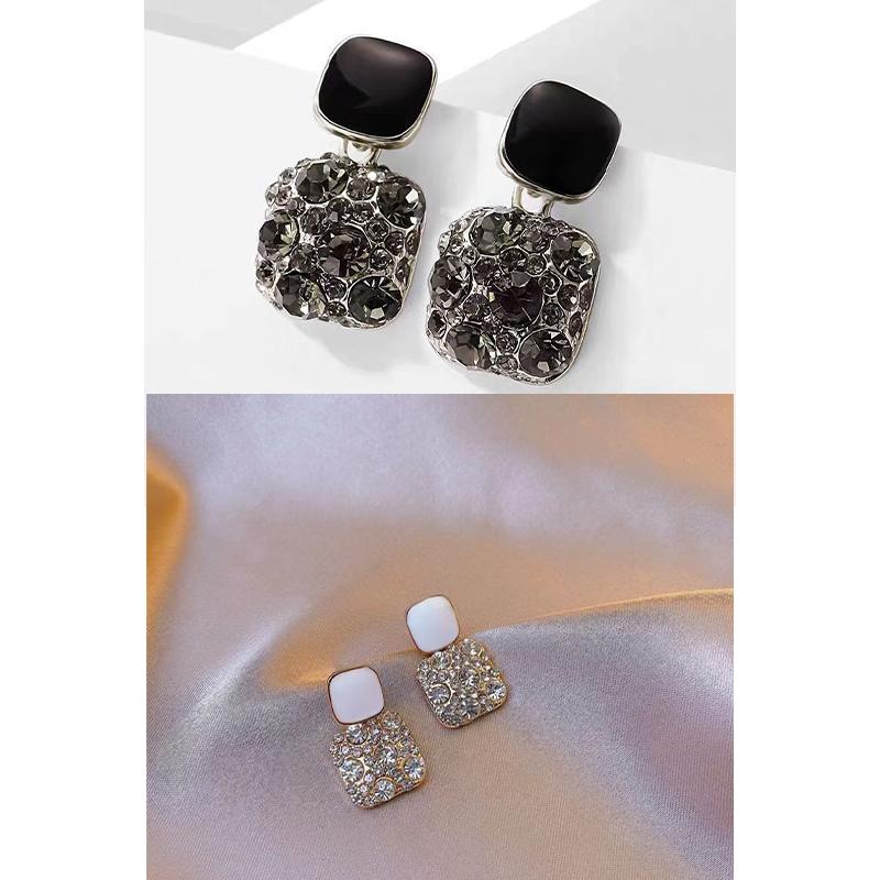 4PCS Exquisite Black Square Earrings with Full Diamonds Light Luxury Simple Versatile Design High End Temperament Earrings