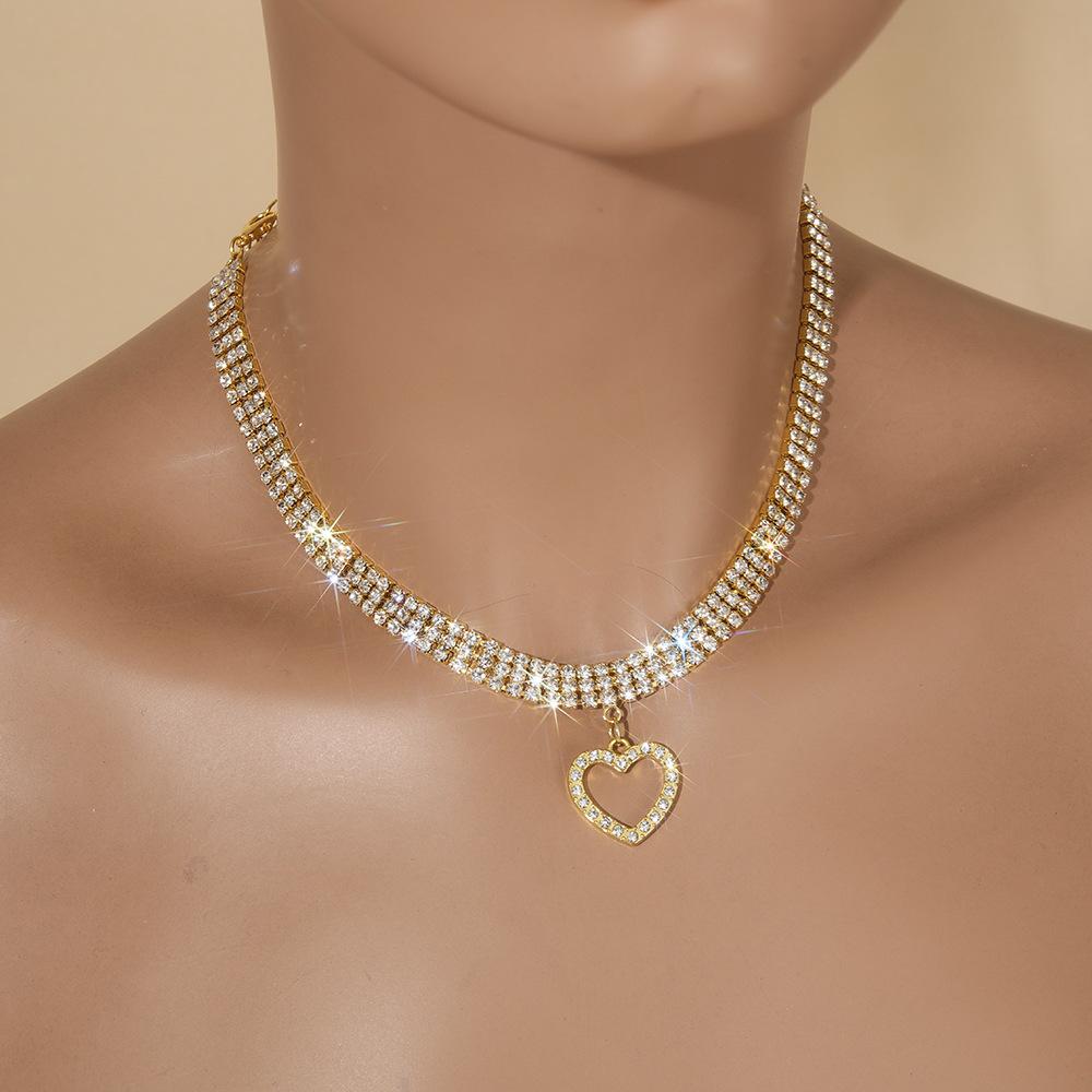 

Korean Fashion Rectangle Zircon Choker Necklaces for Women Luxury Clear Geometric Heart Pendant Sexy Banquet Party Zircon