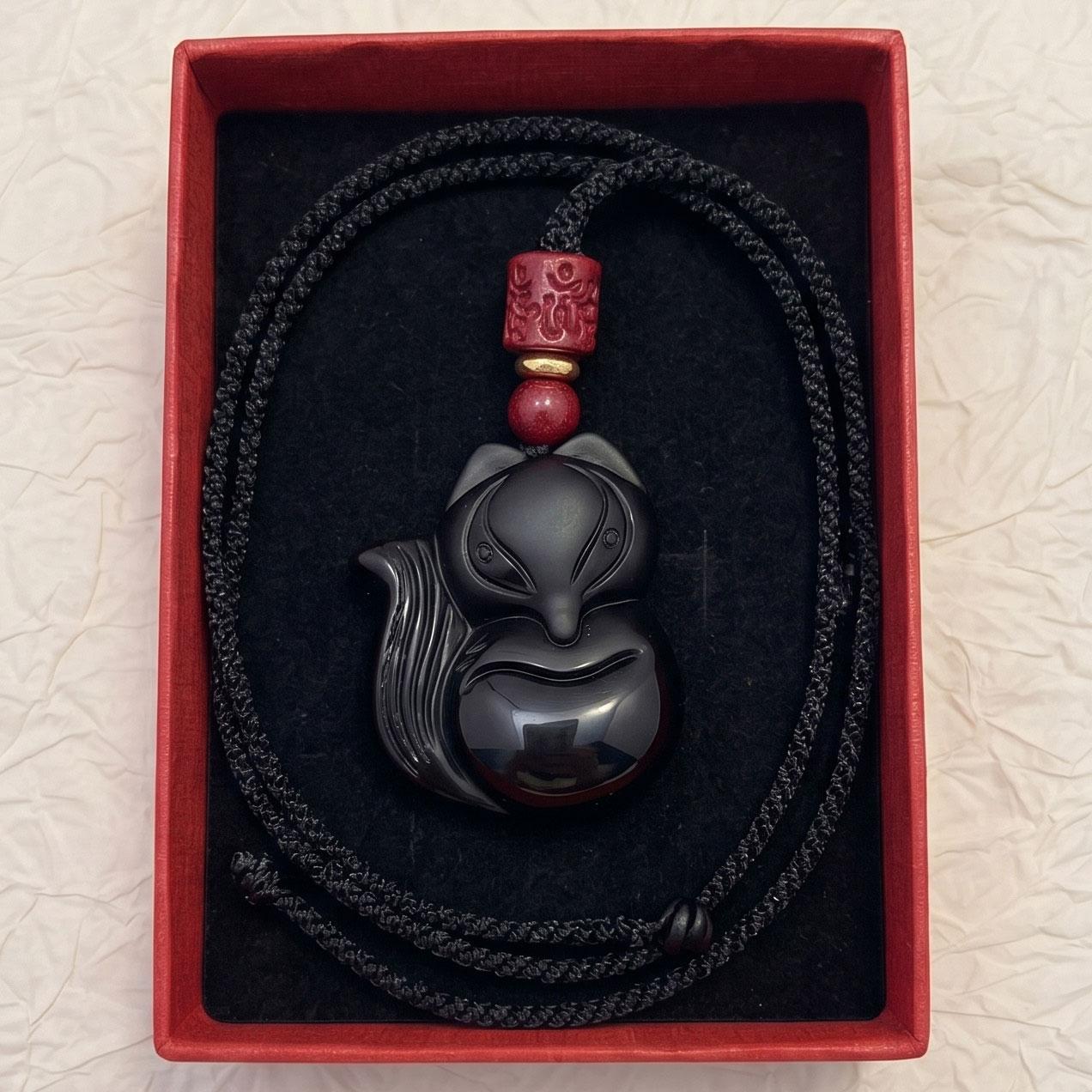 

Natural Obsidian Fox Pendant Necklace, Protective Amulet with Red Mantra Bead, Matte & Gloss Healing Crystal, Unisex Jewelry Gift чорний