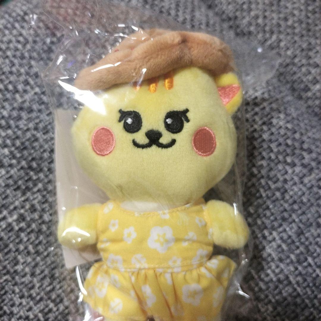 

[USED] NiziU Richie Bag Charm Plush Key