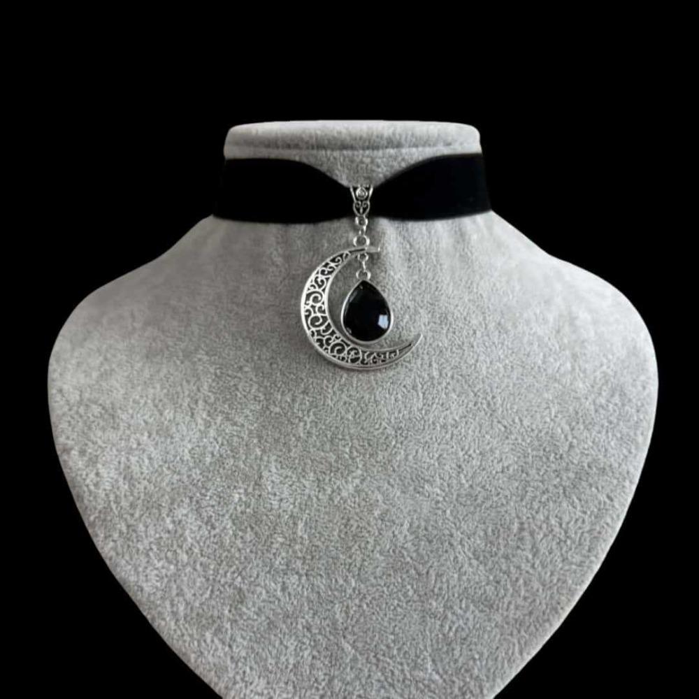 Gothic Silver Color Hollowed-out Crescent Moon Teardrop-shaped Imitation Gemstone Pendant Necklace for Women Halloween Jewelry