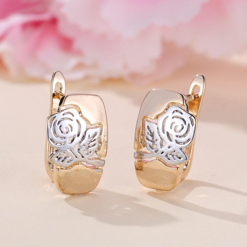 New Design Champagne Gold Glossy White K Flower Ear Buckle Earrings