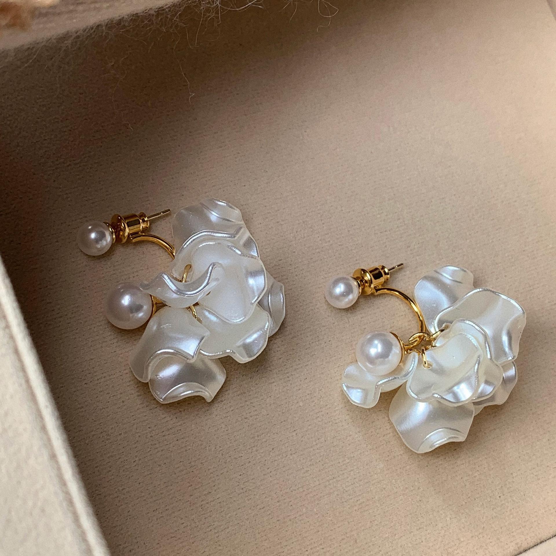Mori Super Immortal~ Fresh and sweet three-dimensional handmade flower earrings, one pair of elegant earrings factory