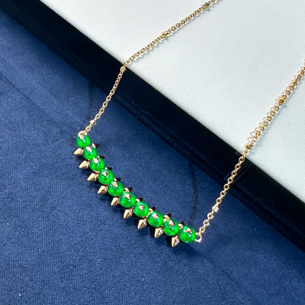 Jade-colored Beaded Gold Chain Necklace wearing for dinner parties, daily dressing, and special holiday gifts Non-allergenic Material Birthday Gift
