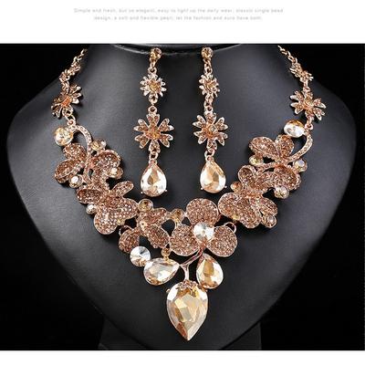 Übertrieben Vintage Halskette Ohrringe zweiteiliges Set Damen Neu Abendkleid Bankett Edelstein Accessoires Direktverkauf ab Werk